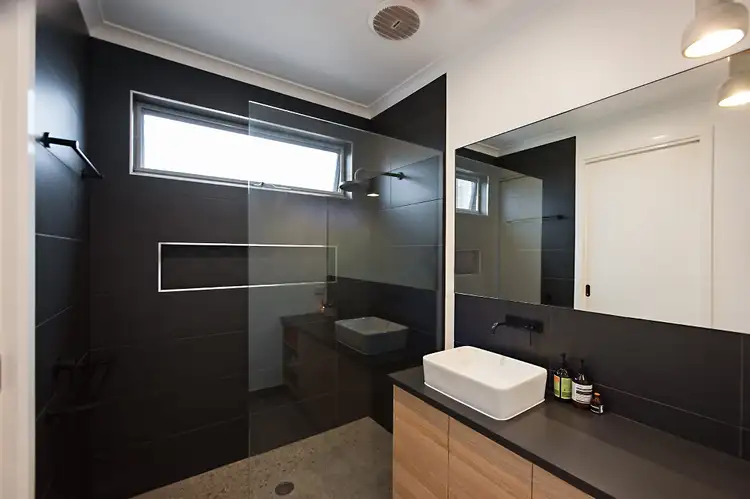 Fifth view of Homely house listing, 41 Pinerate Place, Echuca VIC 3564