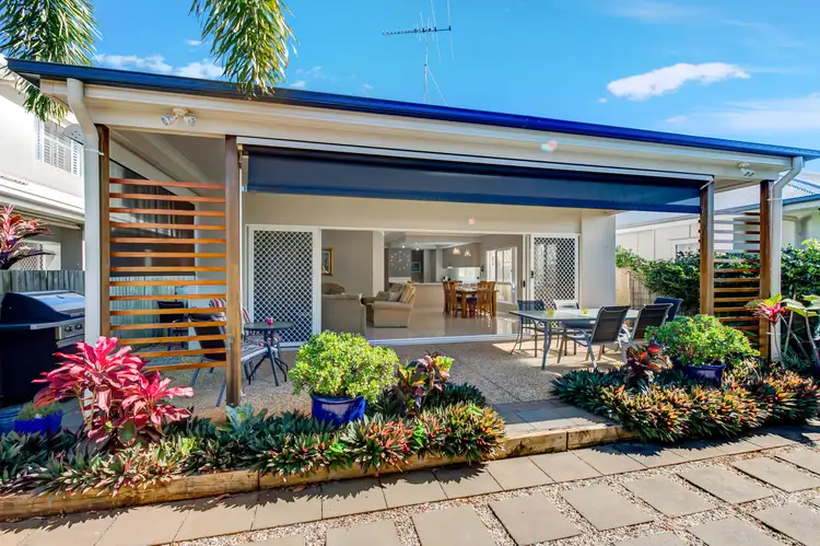 588a Oxley Ave, Scarborough QLD 4020