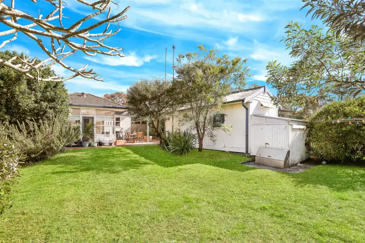 262 Gymea Bay Road, Gymea Bay NSW 2227