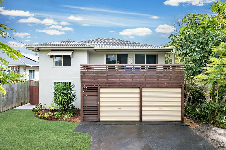 19 Seaville Ave, Scarborough QLD 4020