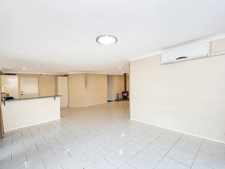 Fifth view of Homely house listing, 4 Tobin Place, Withers WA 6230