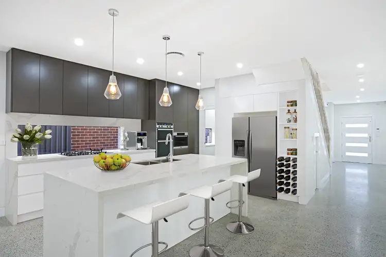 33 Sawsedge Avenue, Denham Court NSW 2565