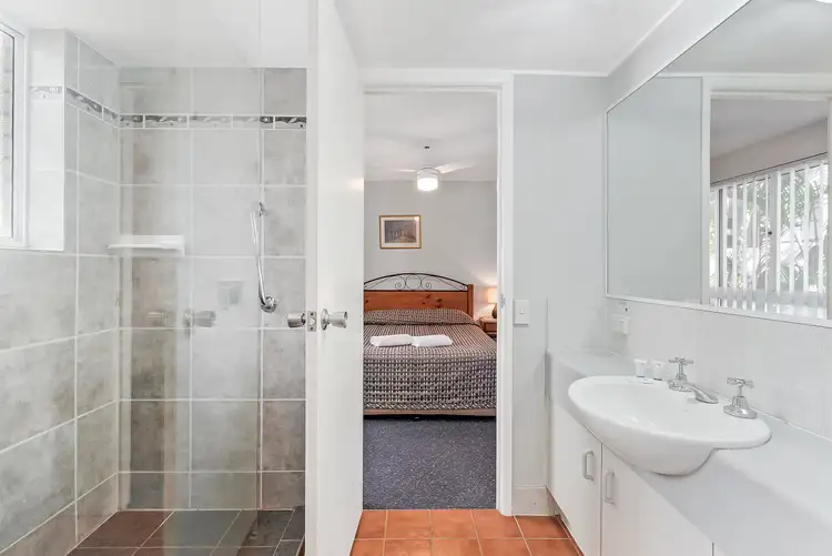 Fifth view of Homely unit listing, 2/42 Maloja Avenue, Caloundra QLD 4551