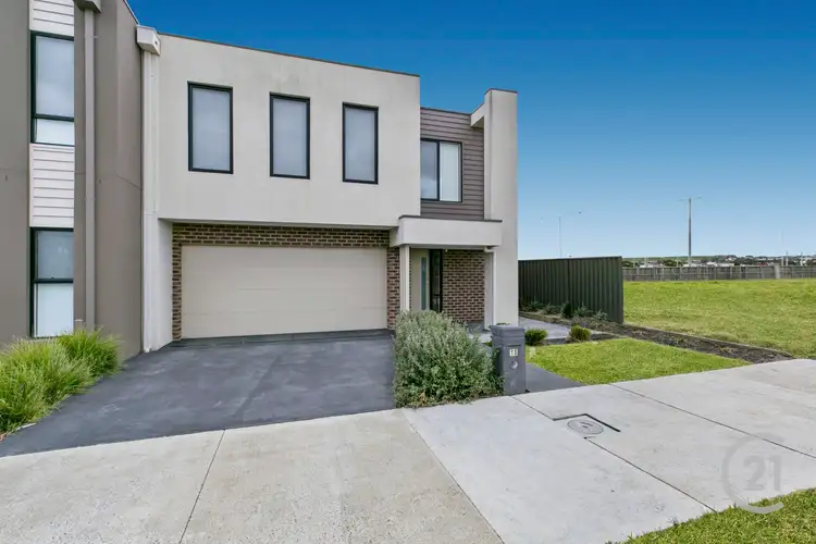 Second view of Homely house listing, 10 Fitzroy Street, Pakenham VIC 3810