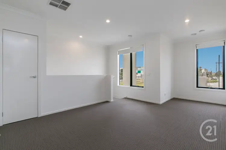 Sixth view of Homely house listing, 10 Fitzroy Street, Pakenham VIC 3810