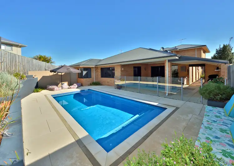 15 The Ridge, Halls Head WA 6210