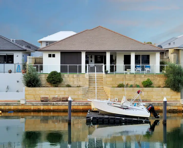 56 Sandpiper Island Retreat, Wannanup WA 6210
