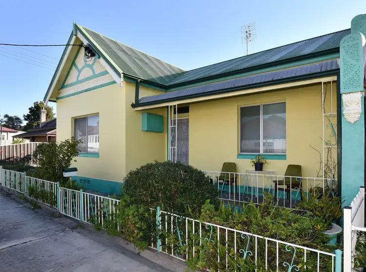 14 Tighe Street, Waratah NSW 2298