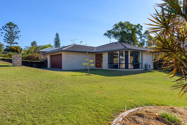 2 Lapis Court, Southside QLD 4570