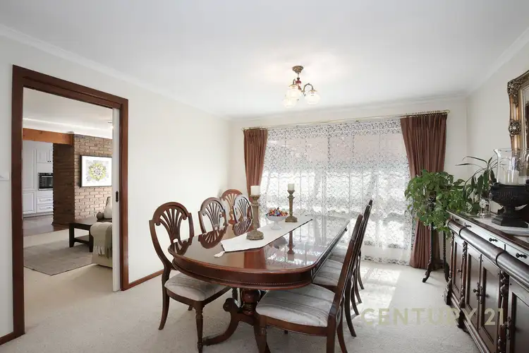 Fifth view of Homely house listing, 6 Chivell Close, Endeavour Hills VIC 3802