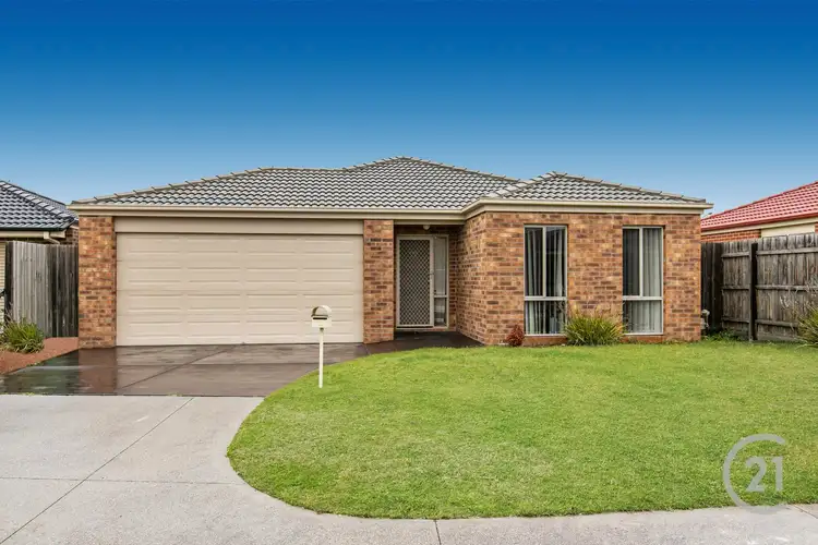 5 Whipbird Court, Pakenham VIC 3810