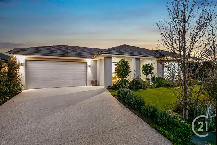 Main view of Homely house listing, 21 Hull Crescent, Pakenham VIC 3810