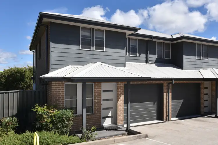 7/8 Angophora Drive, Warabrook NSW 2304