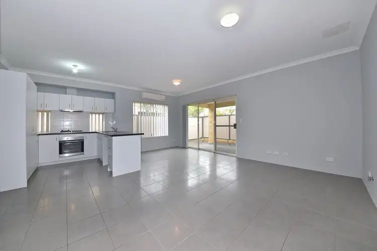 Seventh view of Homely house listing, 15 Verteramo Way, Hocking WA 6065