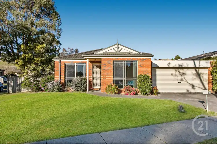 44 Balmoral Way, Pakenham VIC 3810