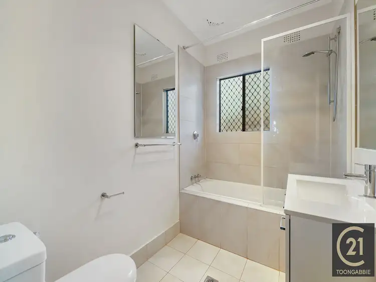12 Ivy Street, Toongabbie NSW 2146