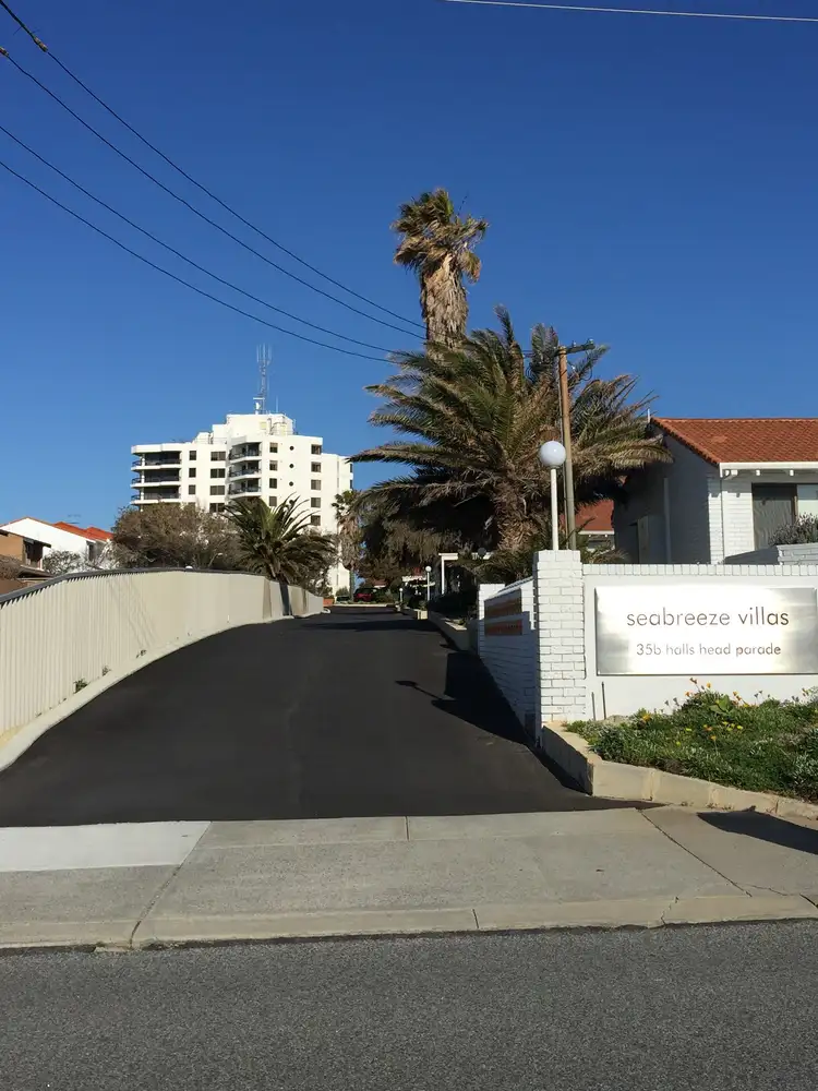 13/35B Halls Head Parade, Halls Head WA 6210