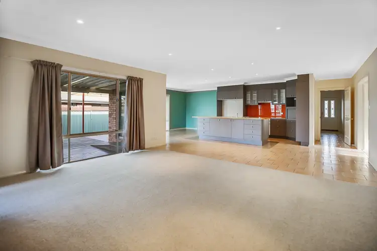 Sixth view of Homely house listing, 2 Lavender Close, Orange NSW 2800