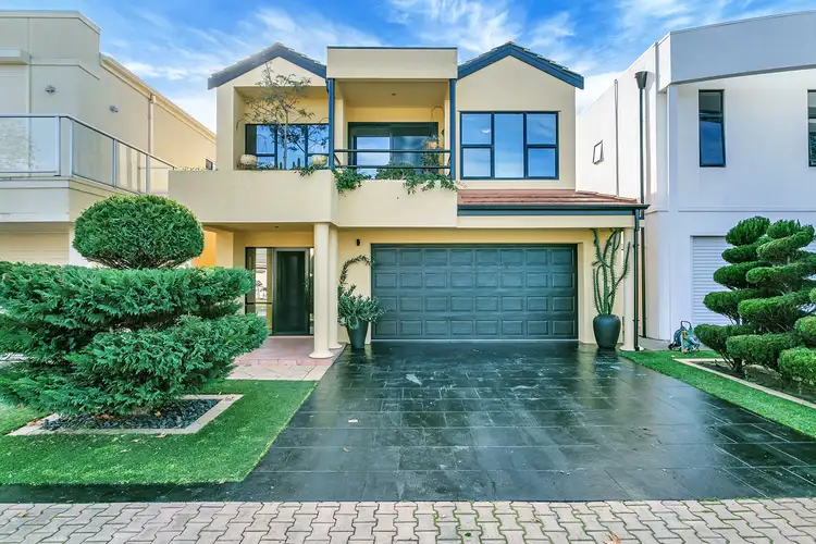 4 Mckinlay Court, Mawson Lakes SA 5095