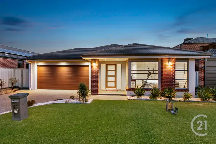 13 Rosella Avenue, Pakenham VIC 3810