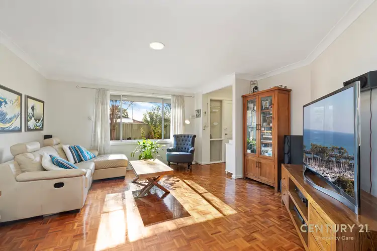 6/25 Surrey St