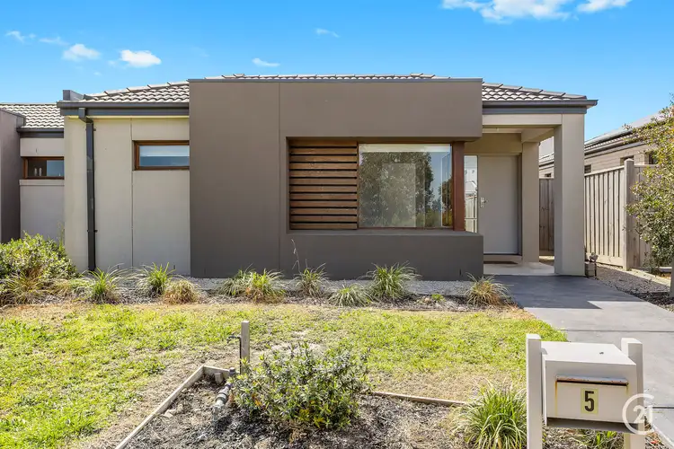 5 Beachside Crescent, Point Cook VIC 3030