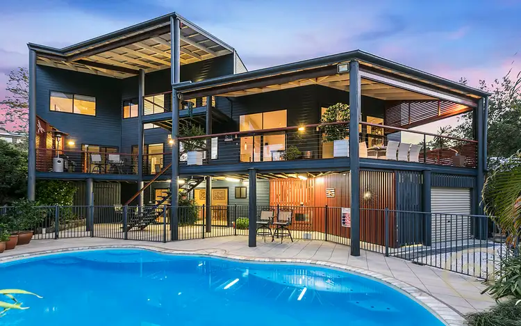 18 Woodburn Place, Ferny Hills QLD 4055