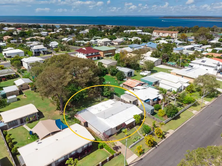20 EDWARD STREET, Urangan QLD 4655