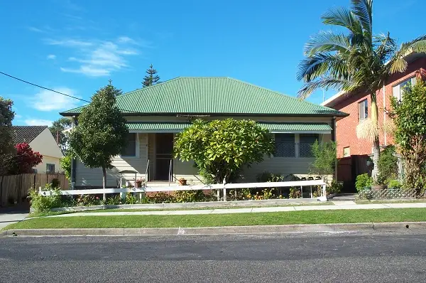 2/6 Gosford Avenue