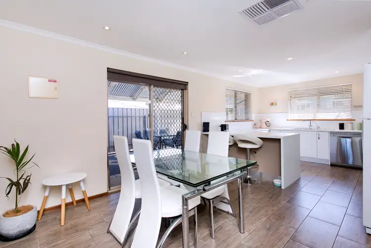 Main view of Homely unit listing, 2/31 Tokay Crescent, Morphett Vale SA 5162