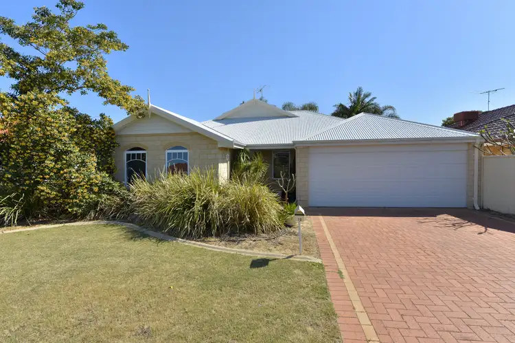 10 Brouwer Trail, Dudley Park WA 6210