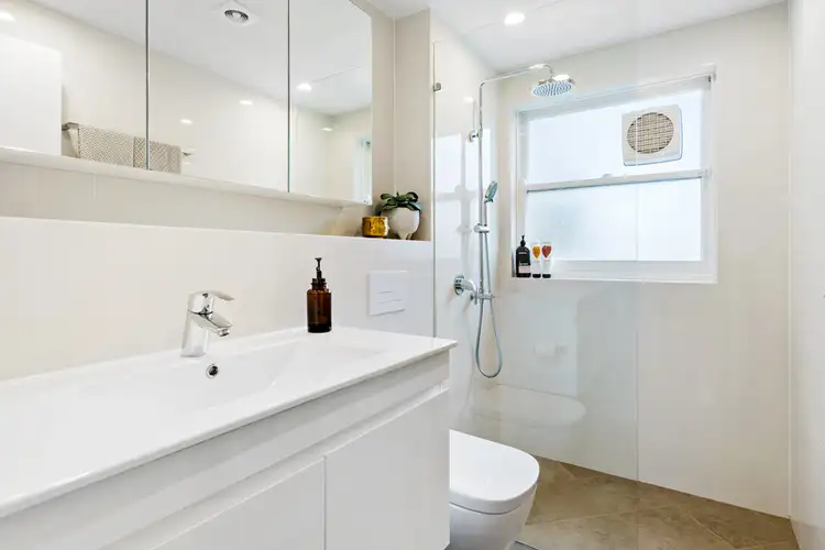 Fifth view of Homely apartment listing, 5/68 Bradleys Head Road, Mosman NSW 2088