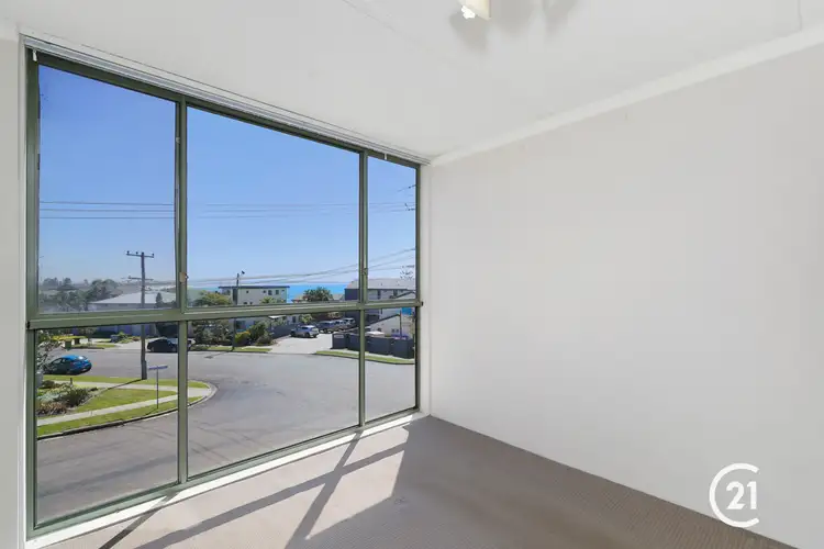 Fifth view of Homely unit listing, 10/105 Ocean Parade, Blue Bay NSW 2261