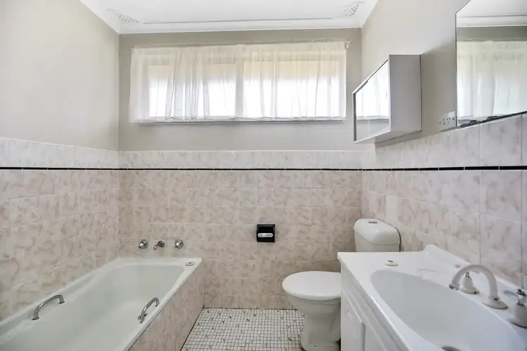 Sixth view of Homely house listing, 10 Yulanta Place, Orange NSW 2800