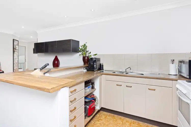 Fifth view of Homely apartment listing, 27 / 94-100 Flora Street, Sutherland NSW 2232