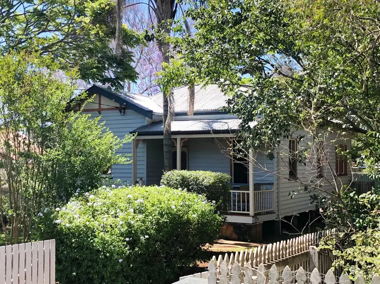 21 Albert Street, Newtown QLD 4350