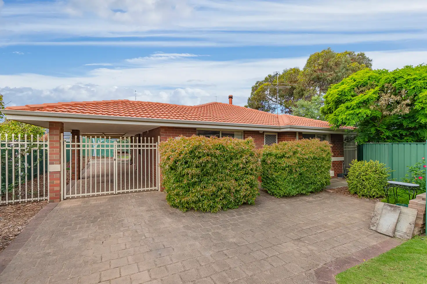 Main view of Homely house listing, 2/7 Wattle Bird Court, Broadwater WA 6280