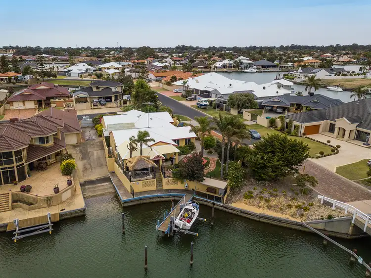 15 De Grey Close, Dudley Park WA 6210