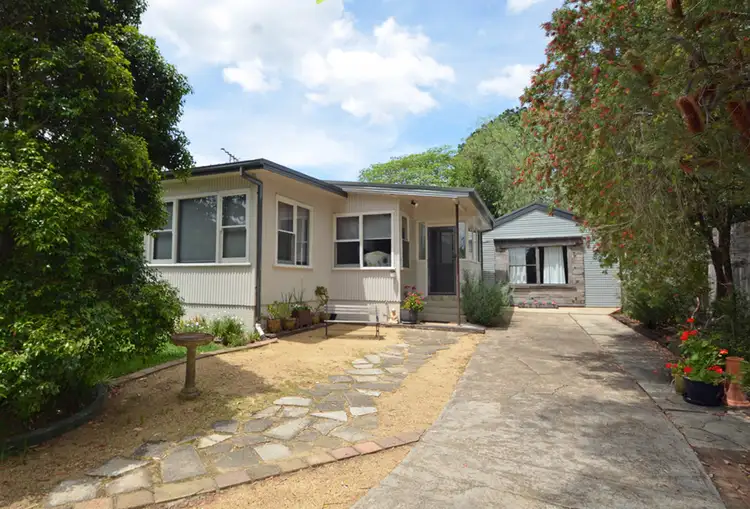 2 Crane Street, Springwood NSW 2777