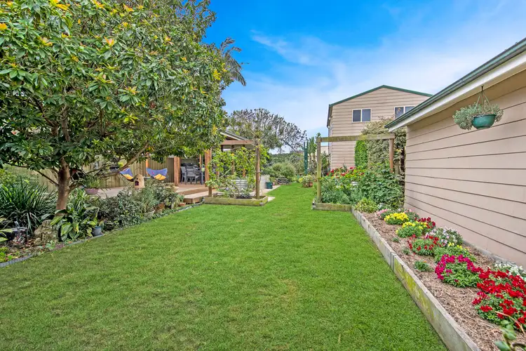 121 Cowlishaw Street, Redhead NSW 2290