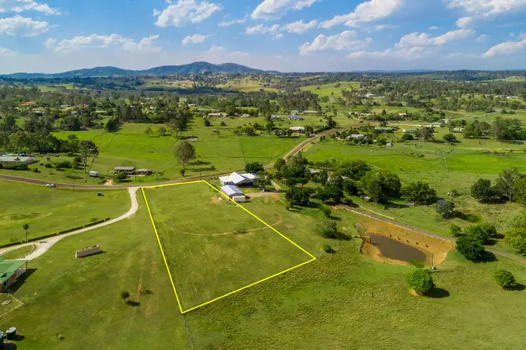 71 Robert Road, Chatsworth QLD 4570