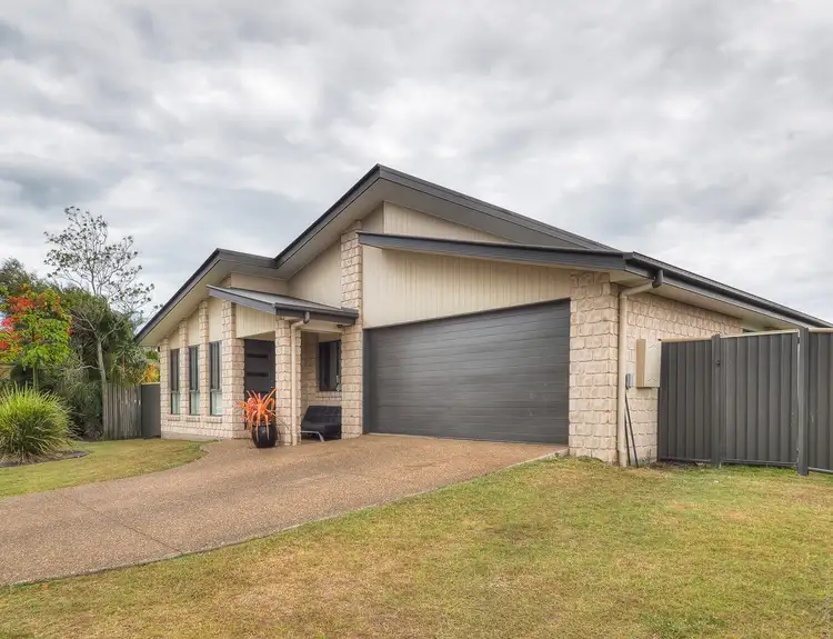 1 YACHT CLOSE, Point Vernon QLD 4655