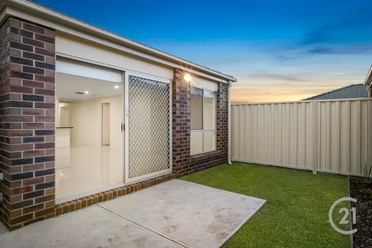 Sixth view of Homely house listing, 33 Sapphire Crescent, Pakenham VIC 3810