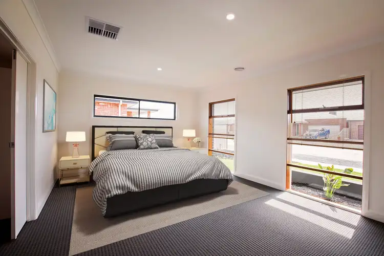Second view of Homely house listing, 3 Lincoln Crescent, Echuca VIC 3564