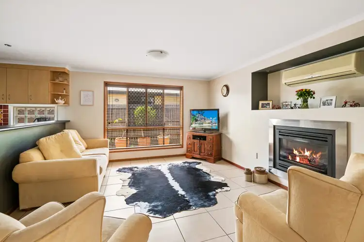 Second view of Homely house listing, 10 Pearl Court, Rangeville QLD 4350