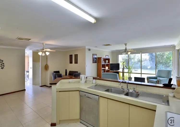 Fifth view of Homely house listing, 10 Carradale Mews, Erskine WA 6210