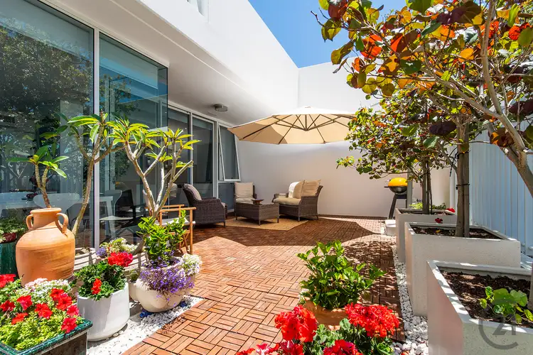202/5 Marco Polo Drive, Mandurah WA 6210
