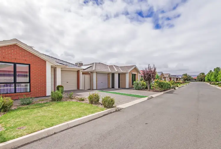 1/60 Quinliven Road, Aldinga Beach SA 5173