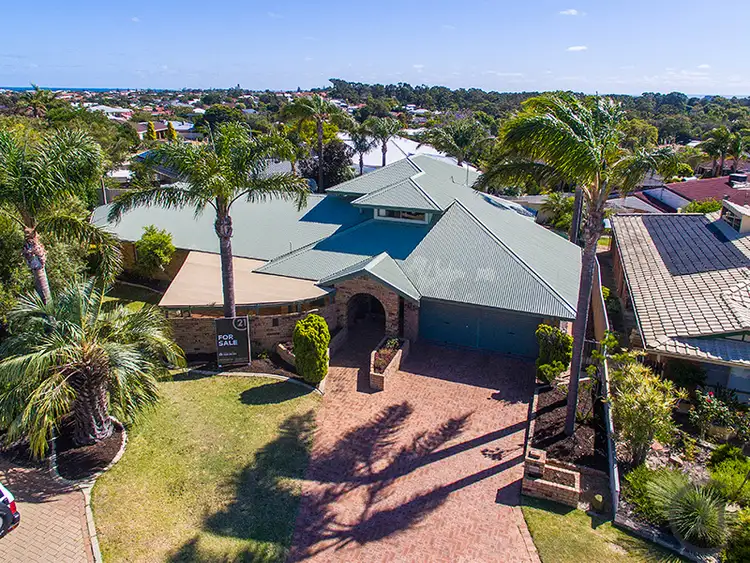 Second view of Homely house listing, 7 Pepperwood Rise, Halls Head WA 6210