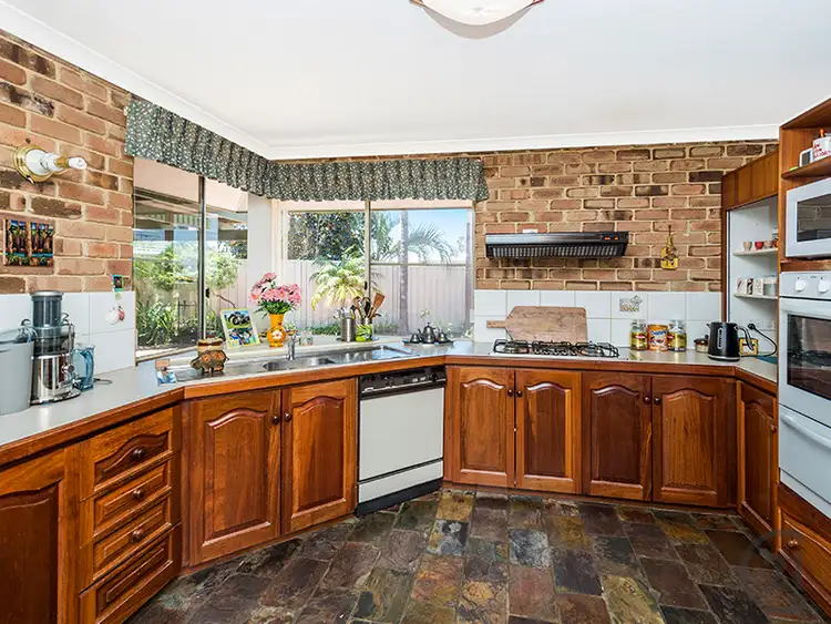 Seventh view of Homely house listing, 7 Pepperwood Rise, Halls Head WA 6210
